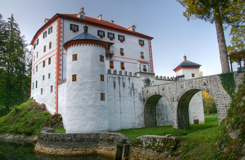 Castle Snežnik