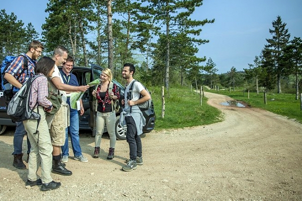 Z lokalnimi turističnimi vodniki po Loški dolini in Babnem Polju