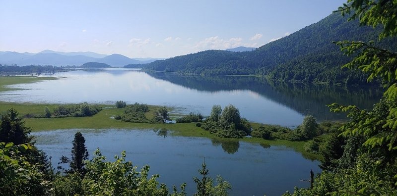 4 dan jezero iz razgleda